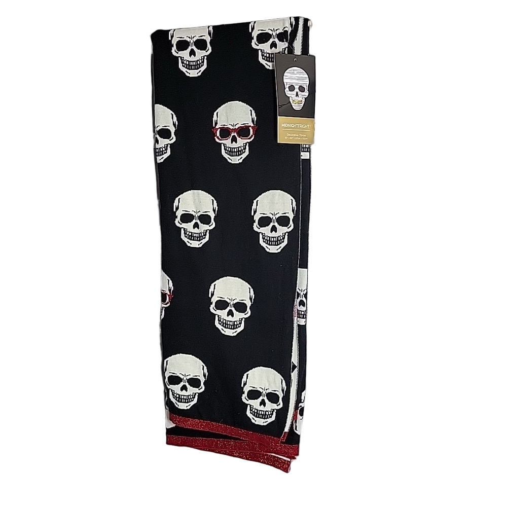 NWT Midnight Fright Cat Eye Glasses Skull Blanket Throw hanger not included